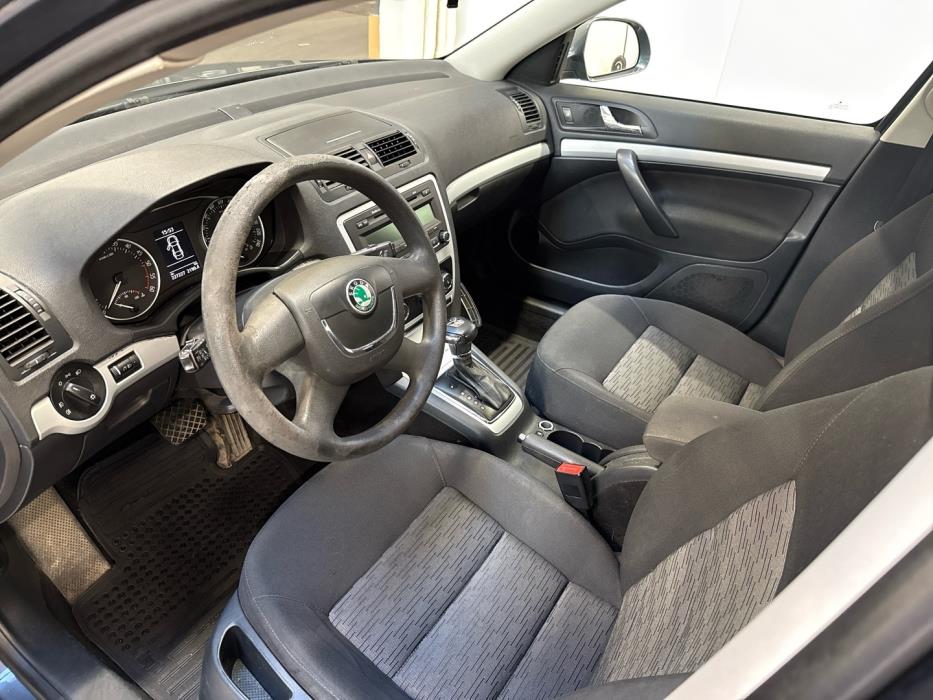 SKODA Octavia 2011