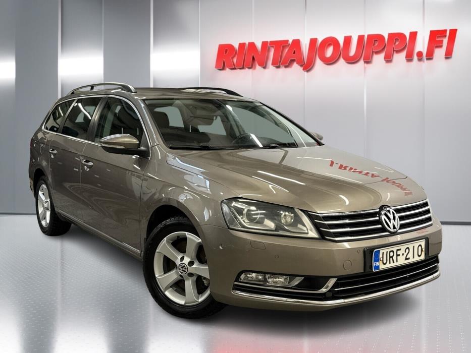 VOLKSWAGEN Passat 2011