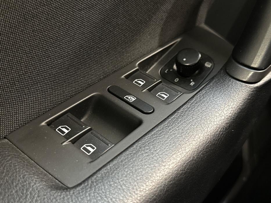 VOLKSWAGEN Passat 2011