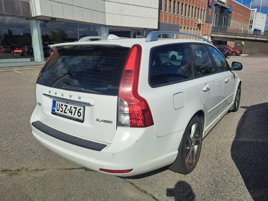 VOLVO V50 2012