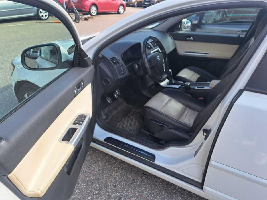 VOLVO V50 2012