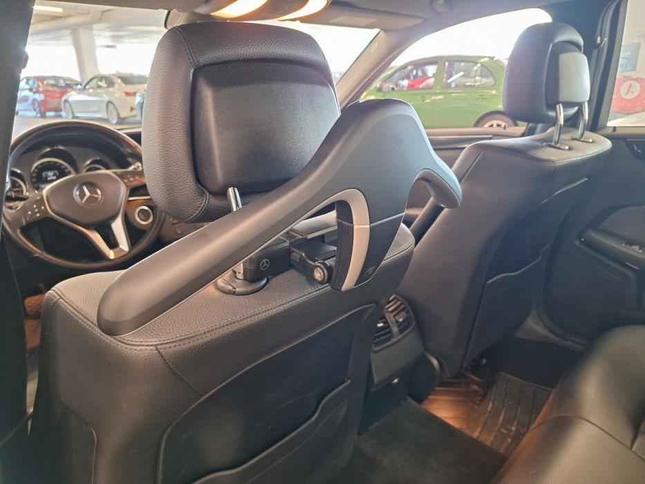 MERCEDES-BENZ E 2013