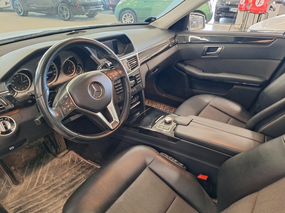 MERCEDES-BENZ E 2013