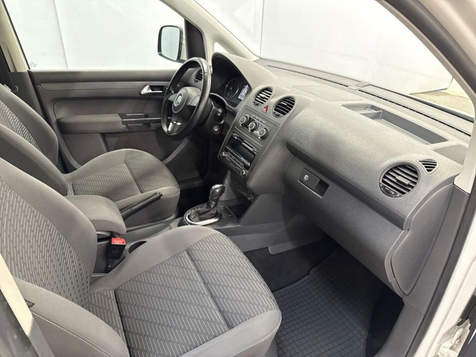 VOLKSWAGEN Caddy 2012