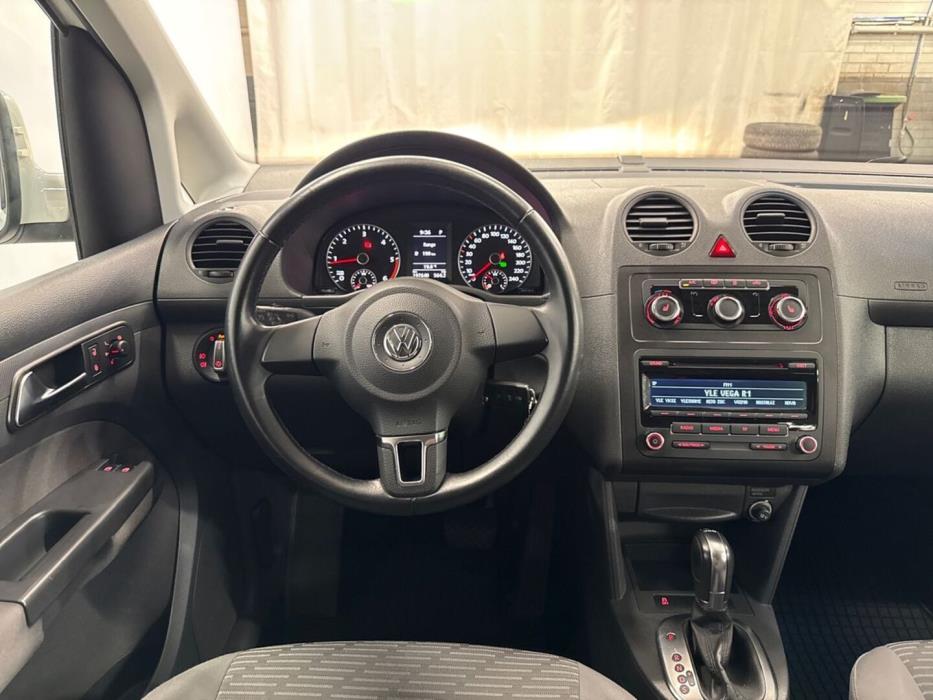 VOLKSWAGEN Caddy 2012