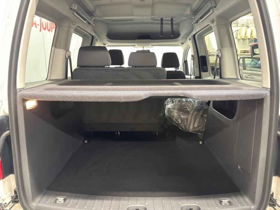 VOLKSWAGEN Caddy 2012