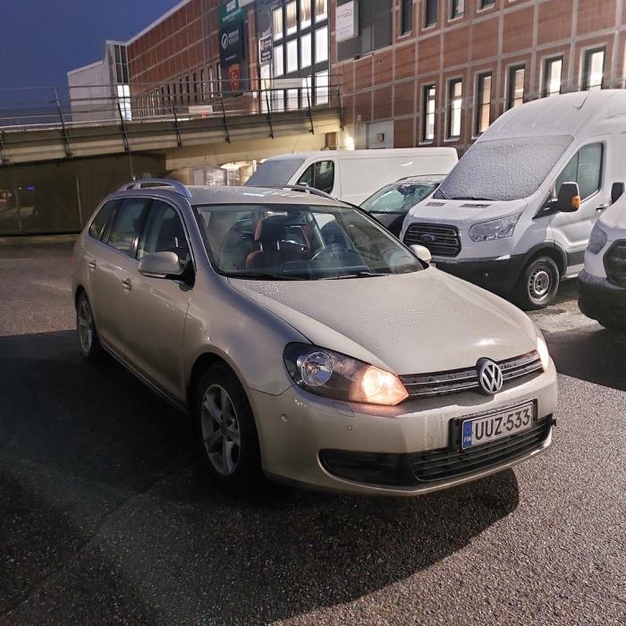 VOLKSWAGEN Golf 2013