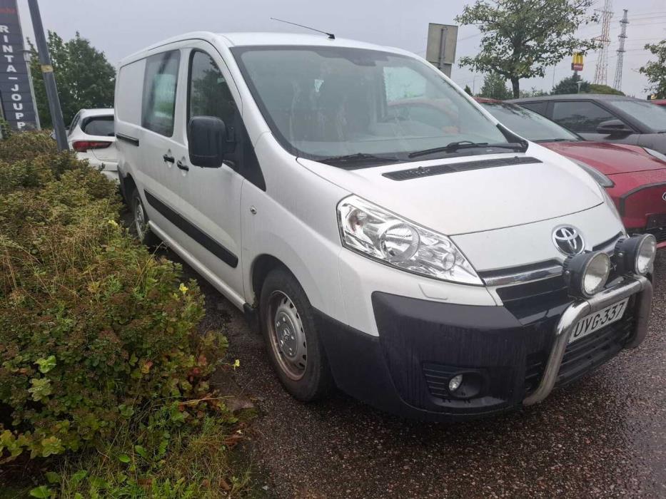 TOYOTA Proace 2013
