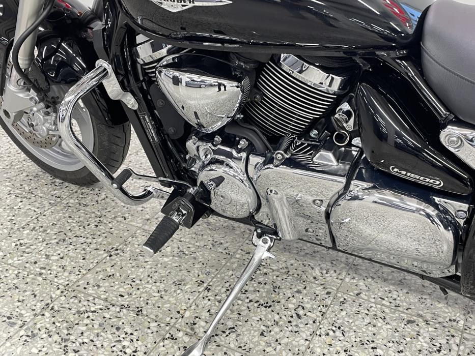 SUZUKI INTRUDER 2009