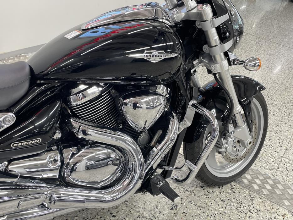 SUZUKI INTRUDER 2009