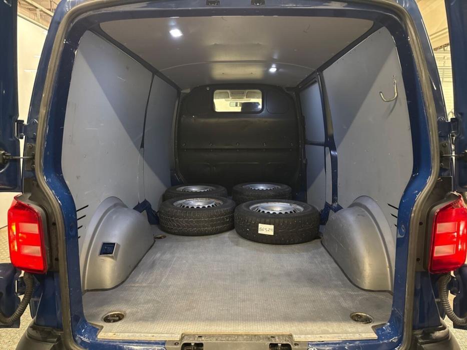 VOLKSWAGEN Transporter 2017