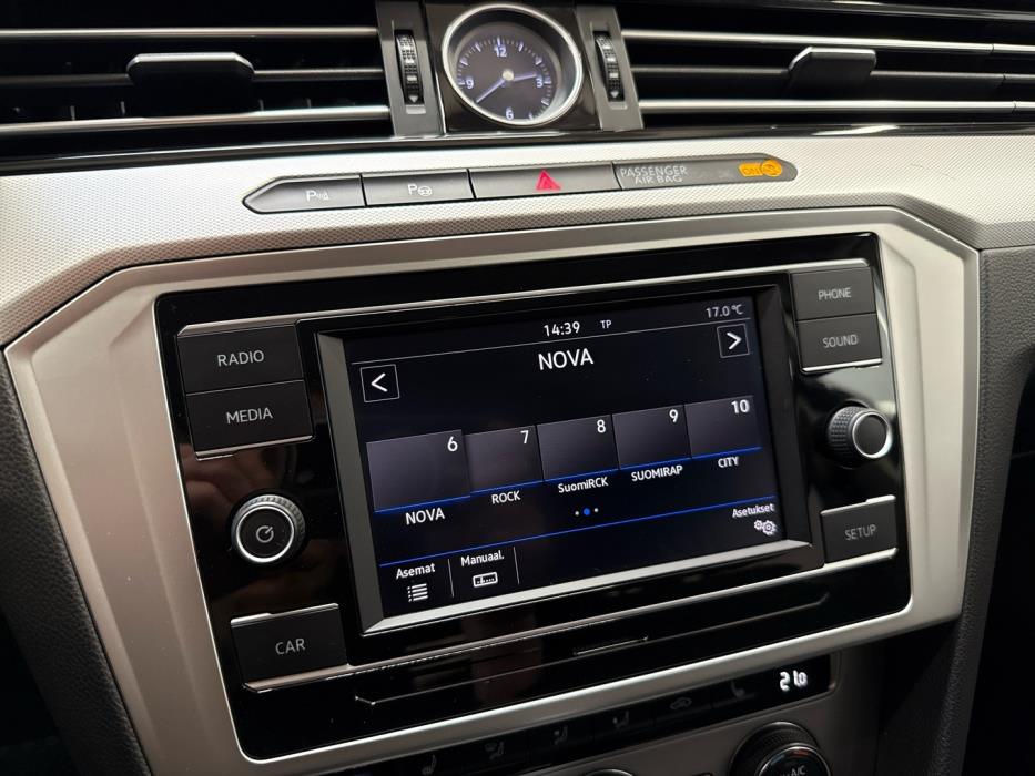 VOLKSWAGEN Passat 2018