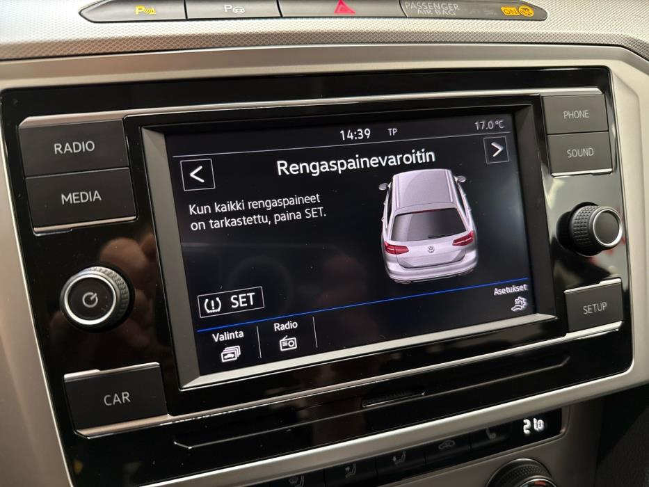 VOLKSWAGEN Passat 2018