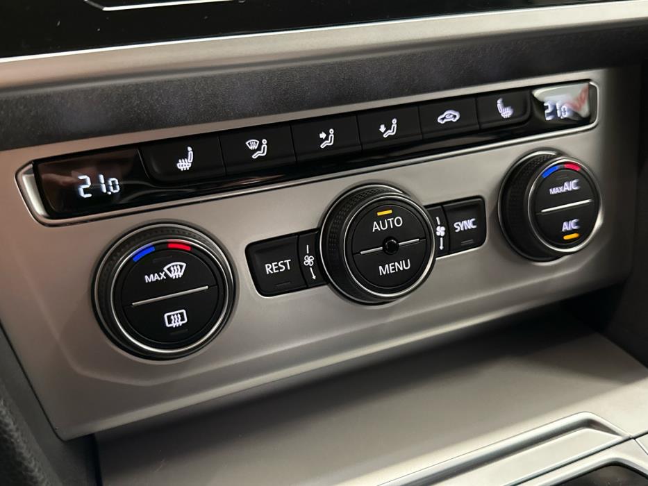 VOLKSWAGEN Passat 2018