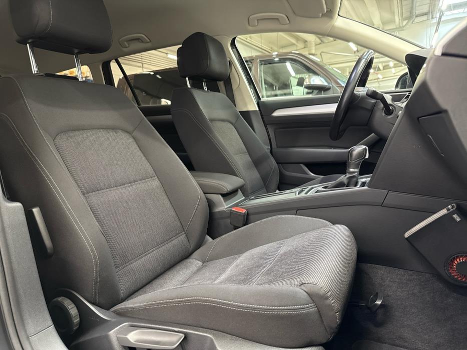 VOLKSWAGEN Passat 2018