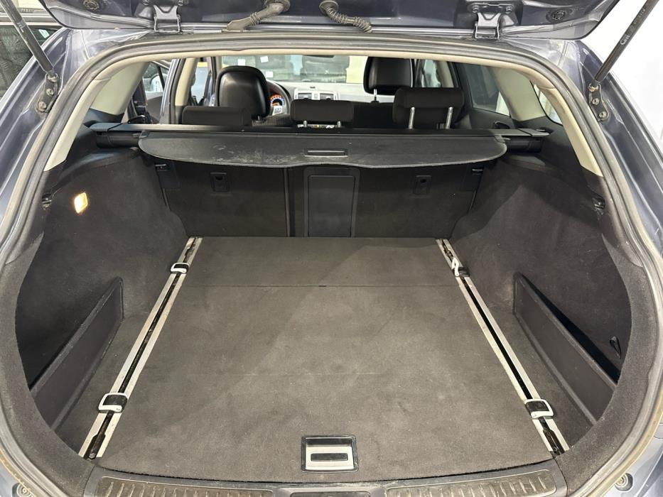 TOYOTA Avensis 2011