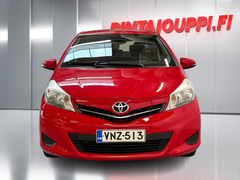 TOYOTA Yaris 2013