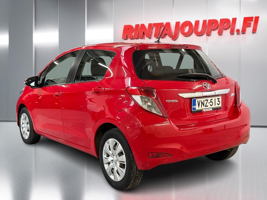 TOYOTA Yaris 2013