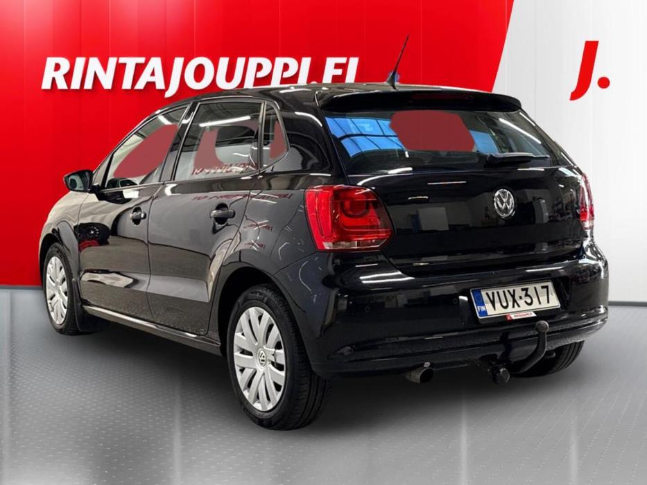 VOLKSWAGEN Polo 2012