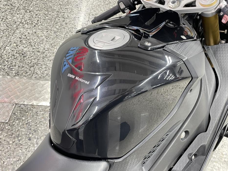BMW S 2013