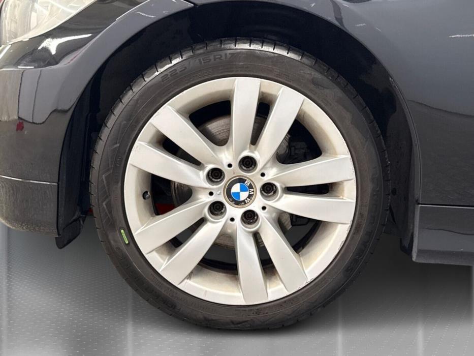BMW 320 2008