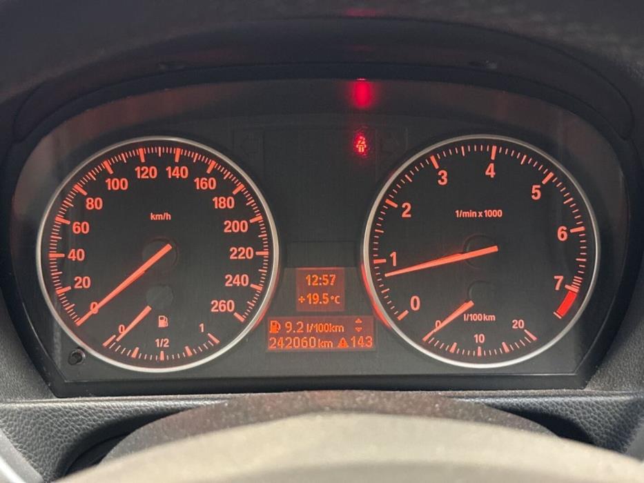 BMW 320 2008