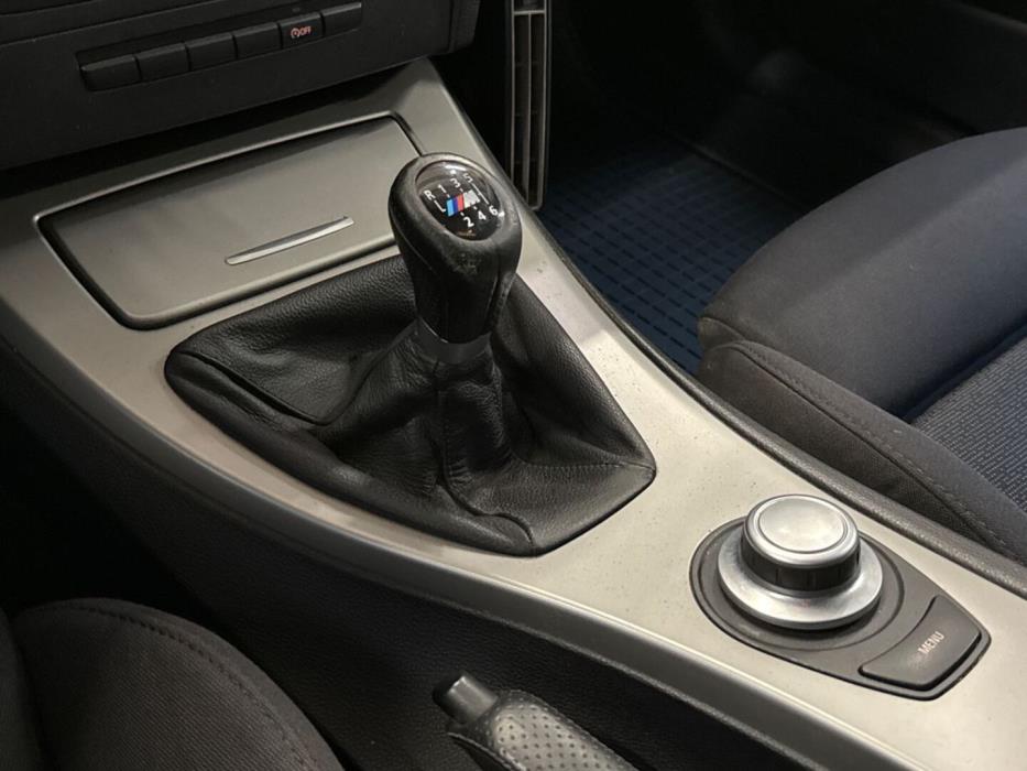 BMW 320 2008