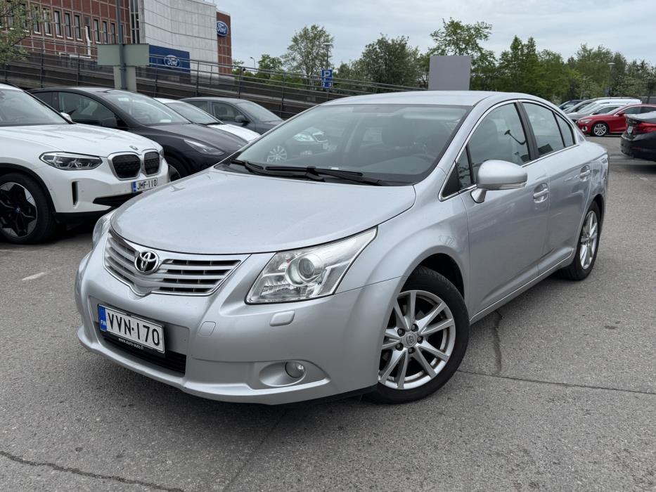 TOYOTA Avensis 2011