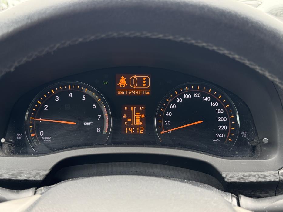 TOYOTA Avensis 2011