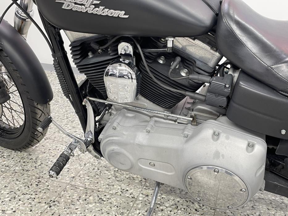 HARLEY-DAVIDSON DYNA 2010