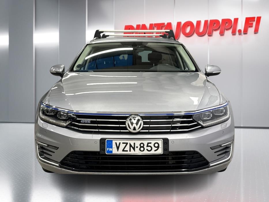 VOLKSWAGEN Passat 2018