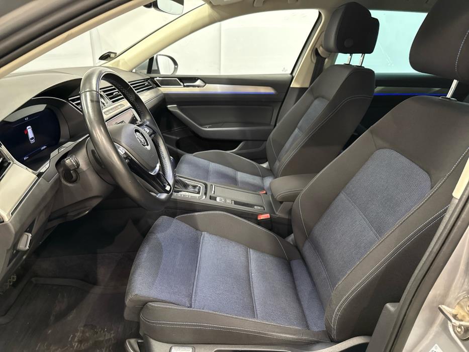 VOLKSWAGEN Passat 2018