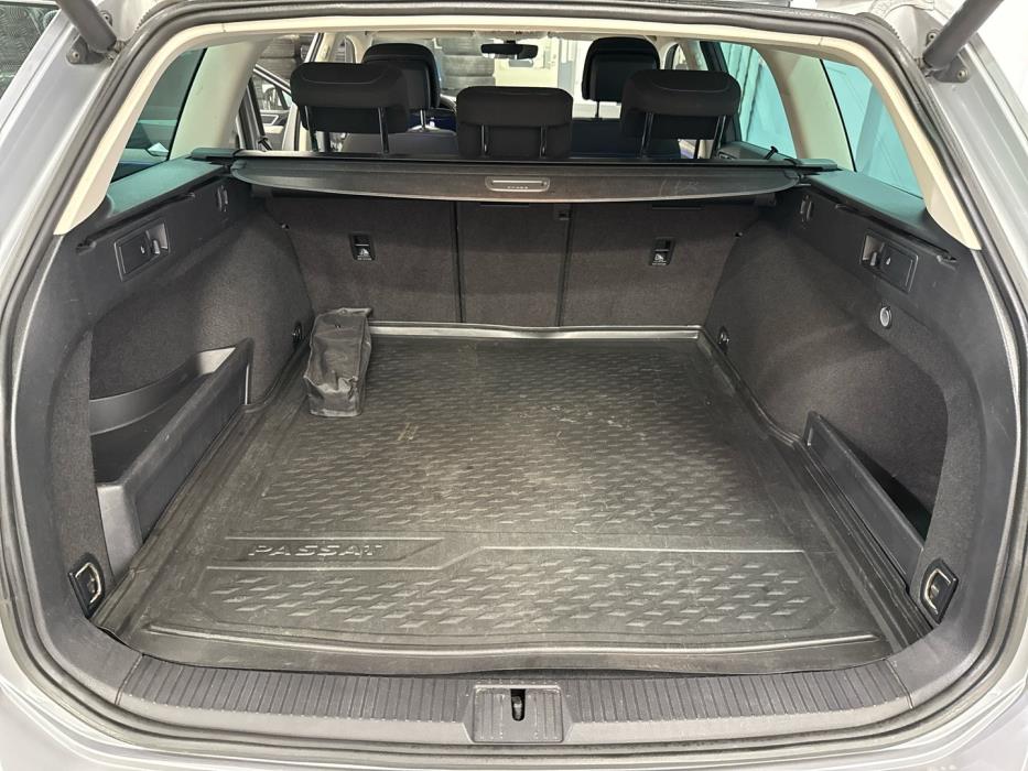VOLKSWAGEN Passat 2018