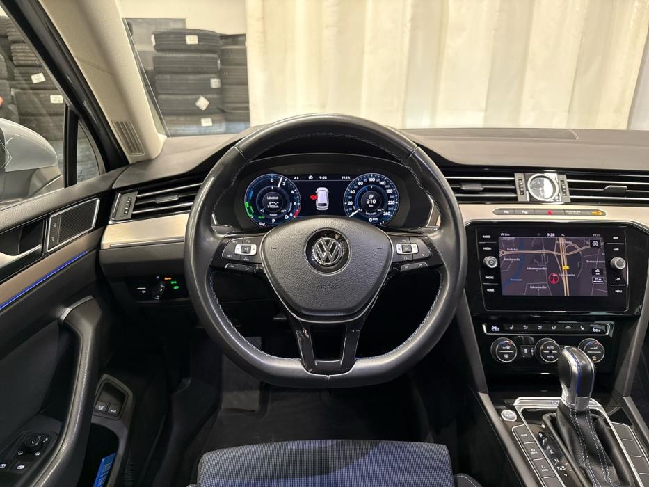 VOLKSWAGEN Passat 2018