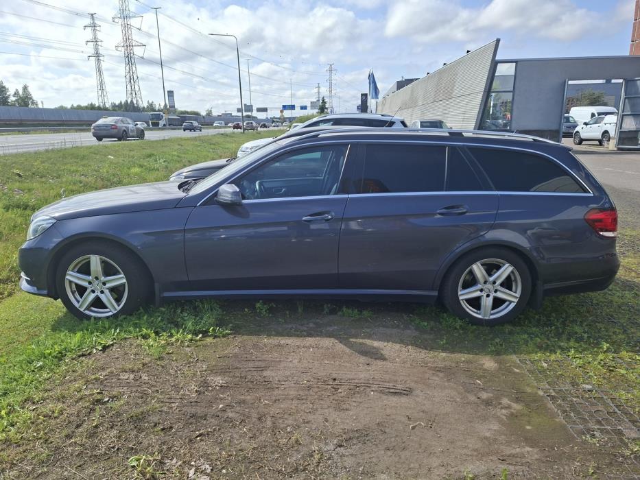 MERCEDES-BENZ E 2013