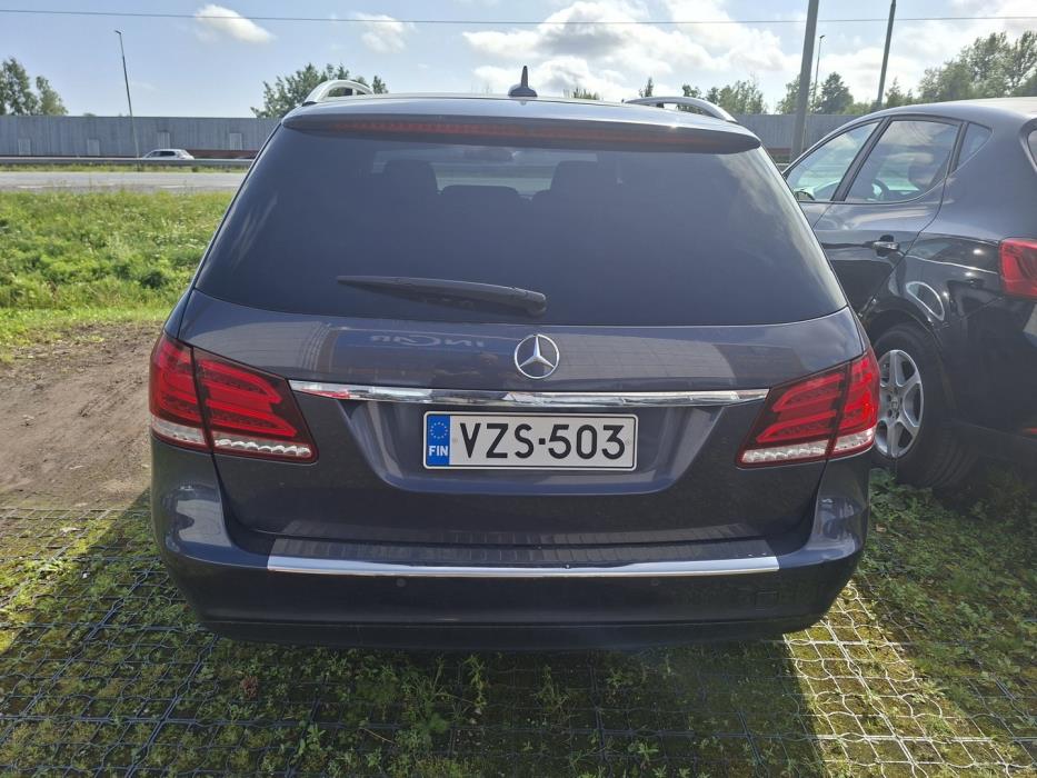 MERCEDES-BENZ E 2013