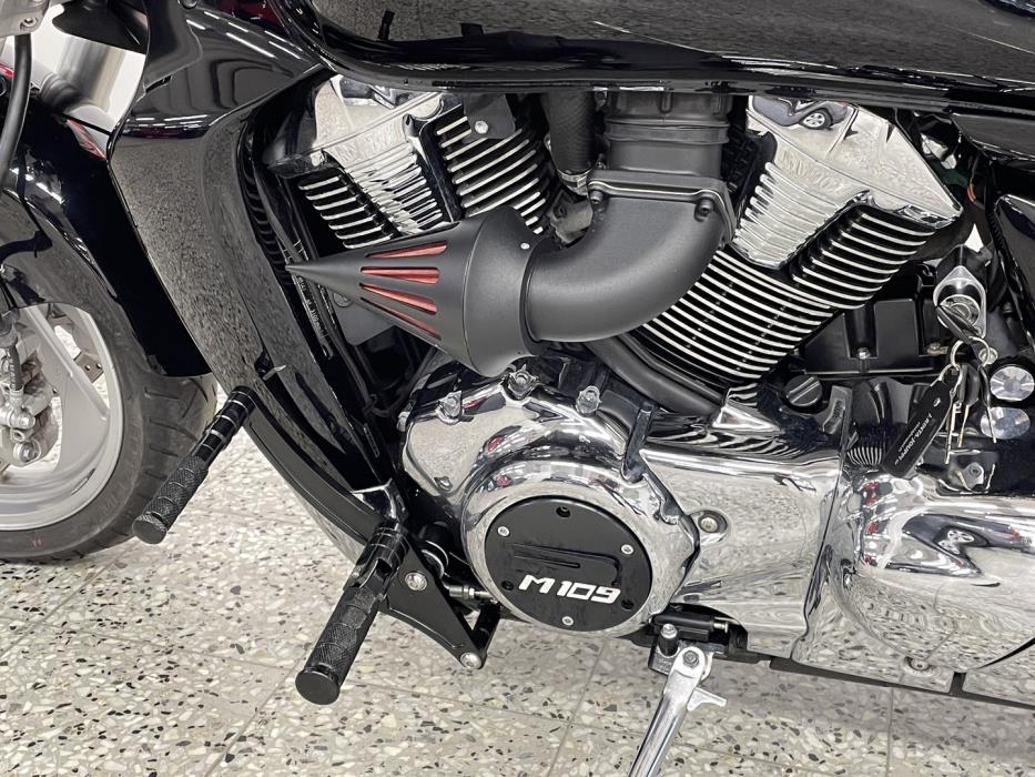 SUZUKI INTRUDER 2008