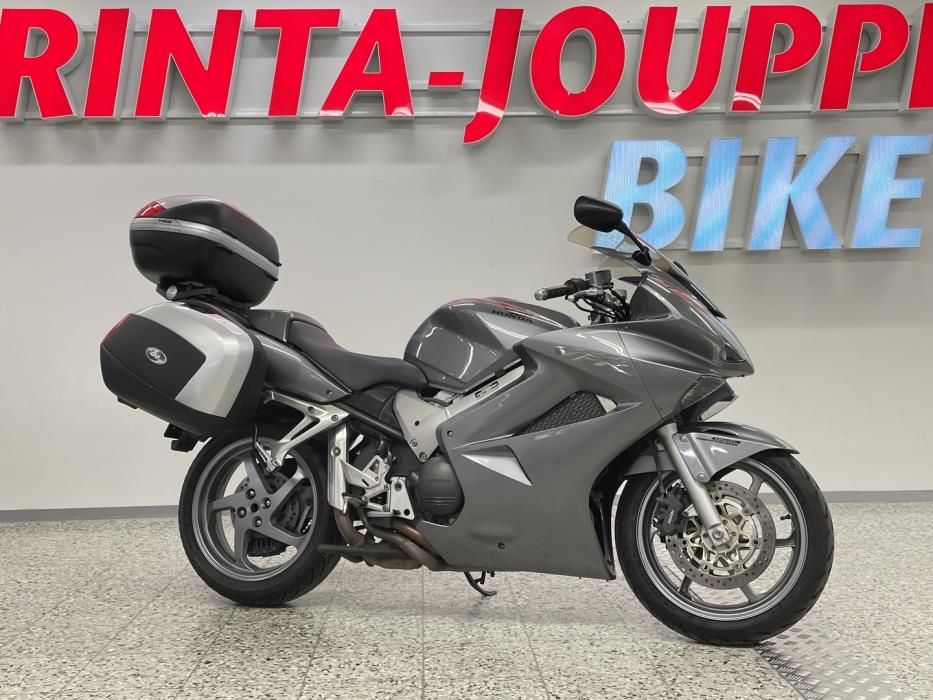 HONDA VFR 2008