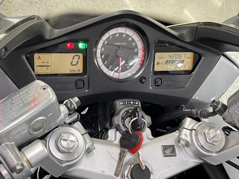 HONDA VFR 2008