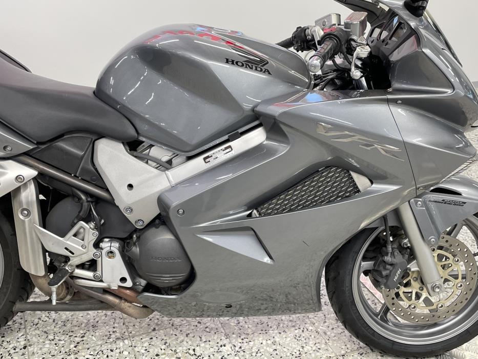 HONDA VFR 2008