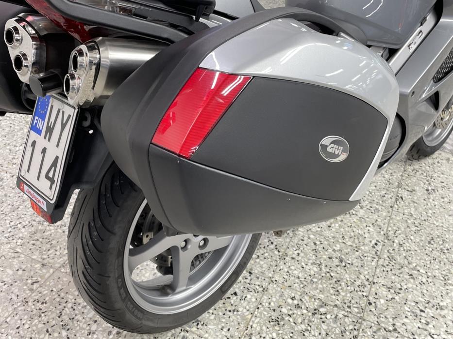 HONDA VFR 2008
