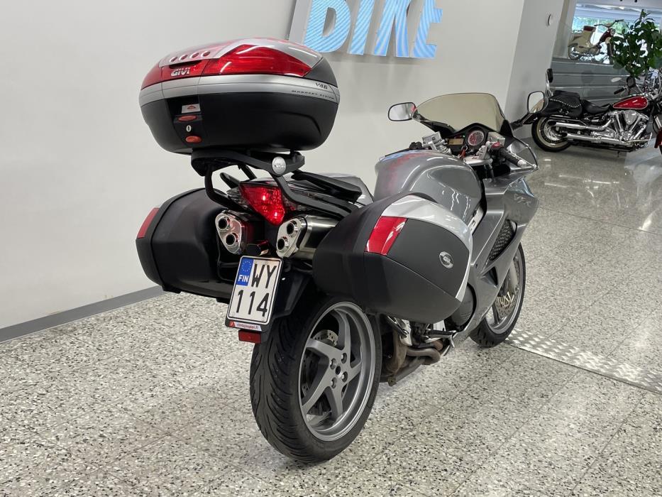 HONDA VFR 2008