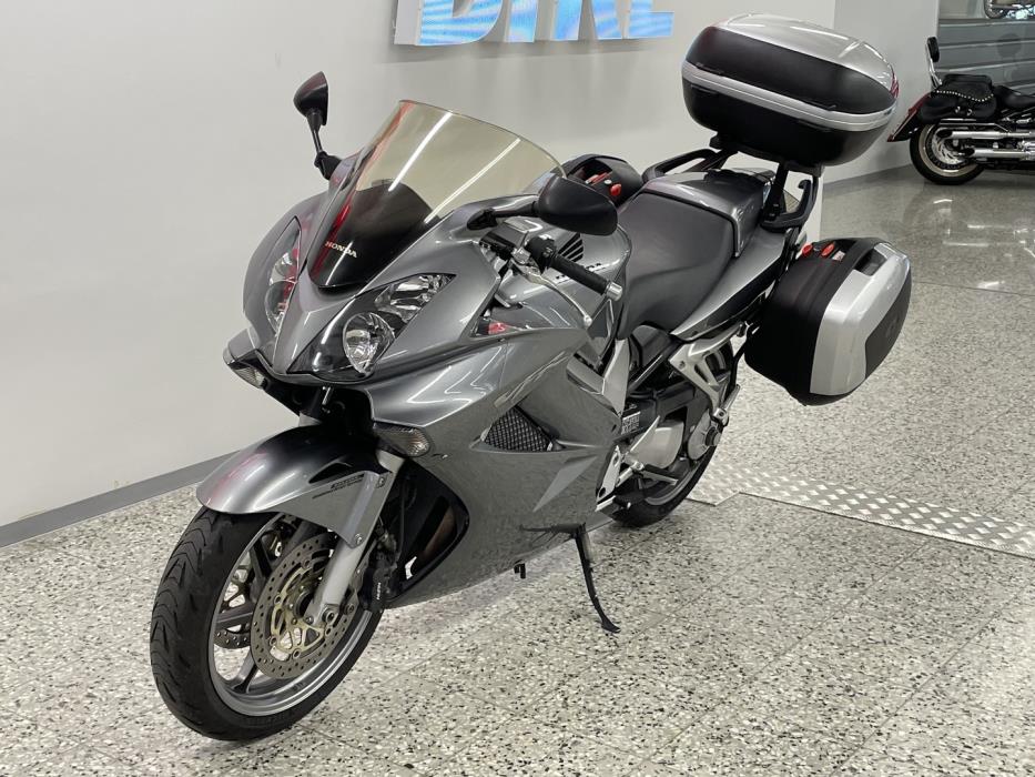 HONDA VFR 2008
