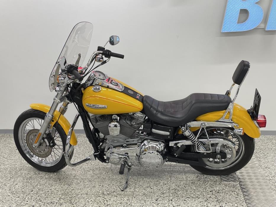 HARLEY-DAVIDSON DYNA 2008