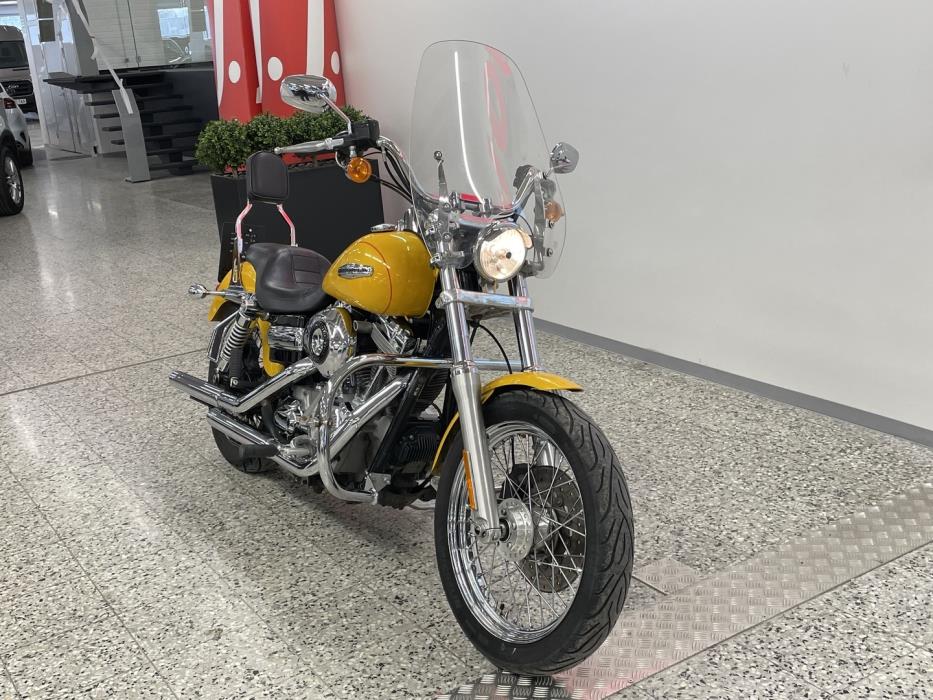 HARLEY-DAVIDSON DYNA 2008