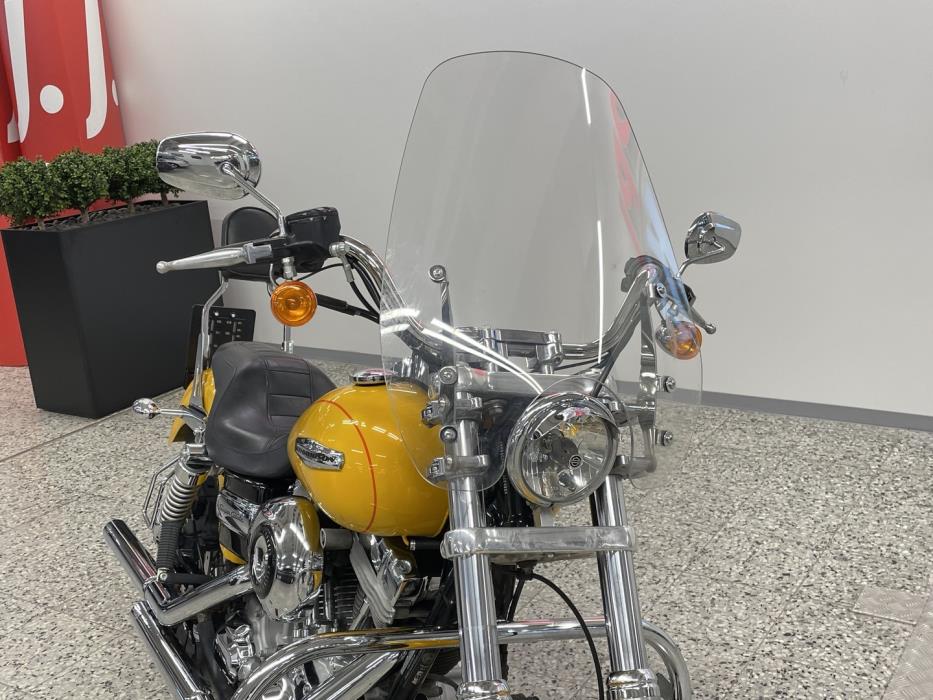 HARLEY-DAVIDSON DYNA 2008