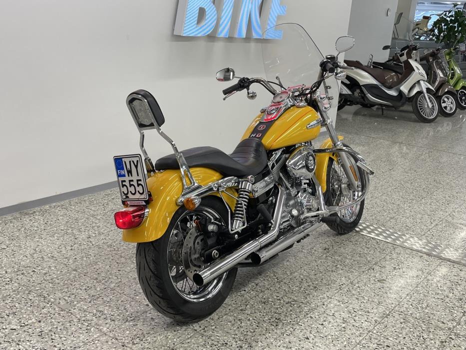 HARLEY-DAVIDSON DYNA 2008