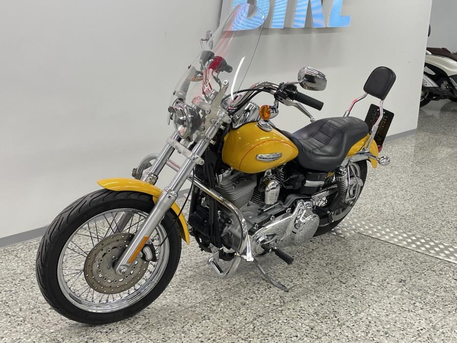 HARLEY-DAVIDSON DYNA 2008