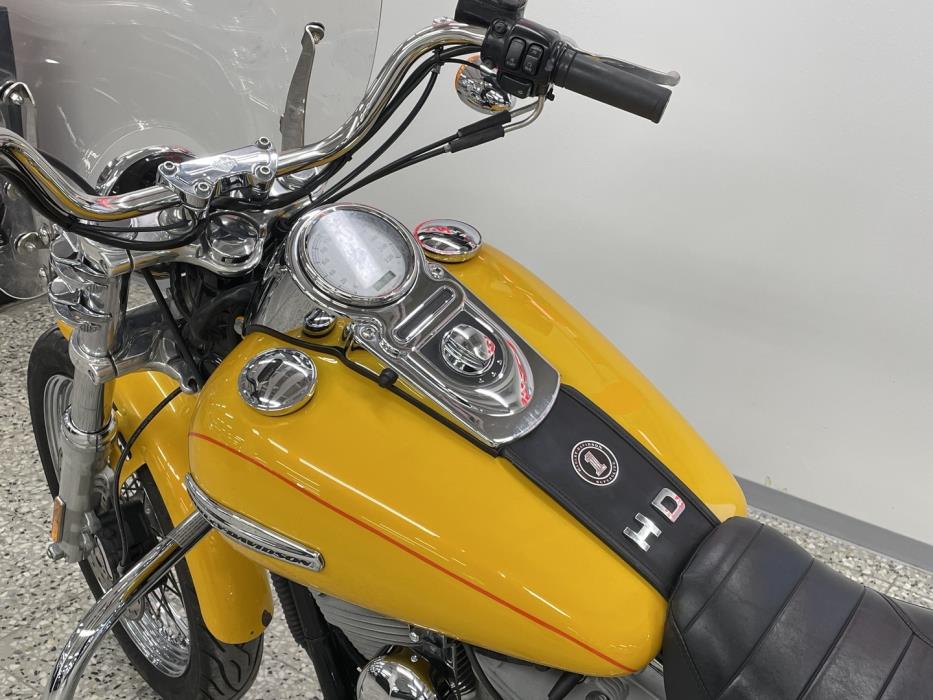 HARLEY-DAVIDSON DYNA 2008