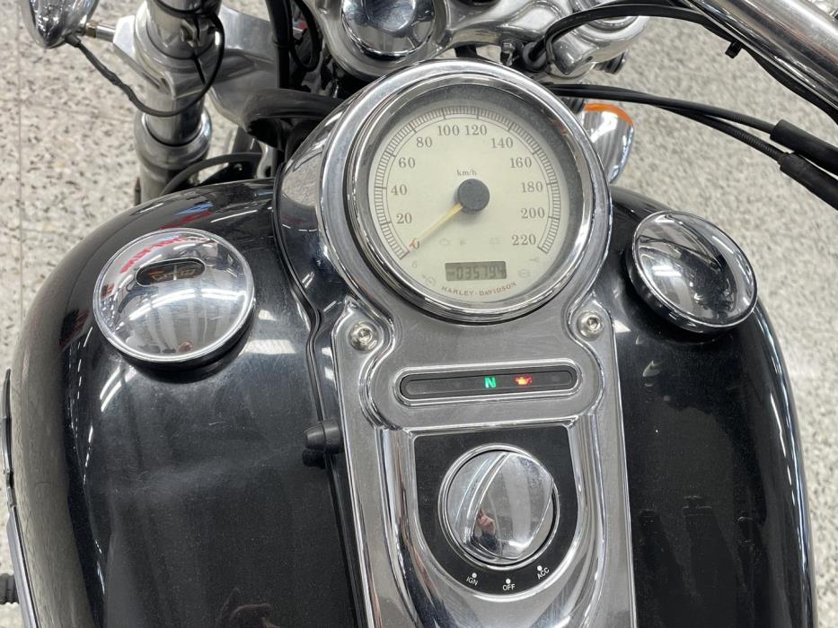 HARLEY-DAVIDSON DYNA 2008